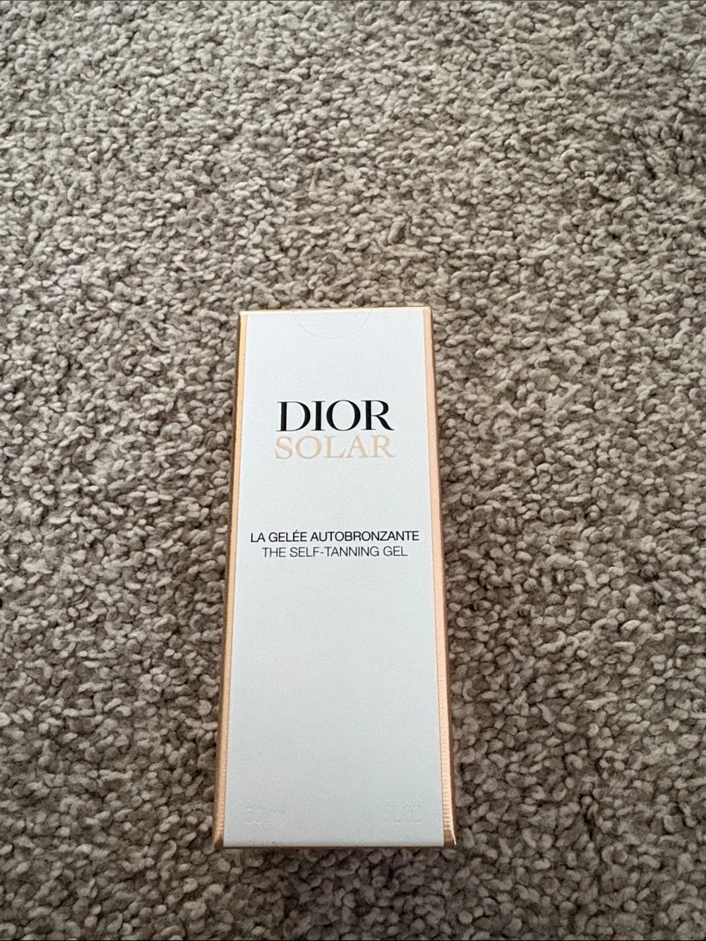 Dior Solar Self-Tanning Gel in White and Gold Trim